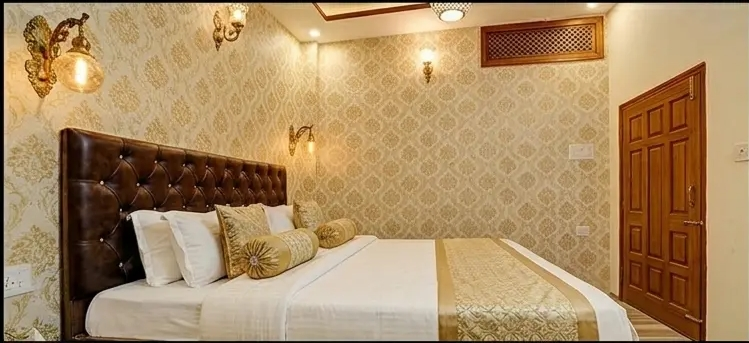 Executive Deluxe Suite Room Hotel Shriyam Shree Lucknow